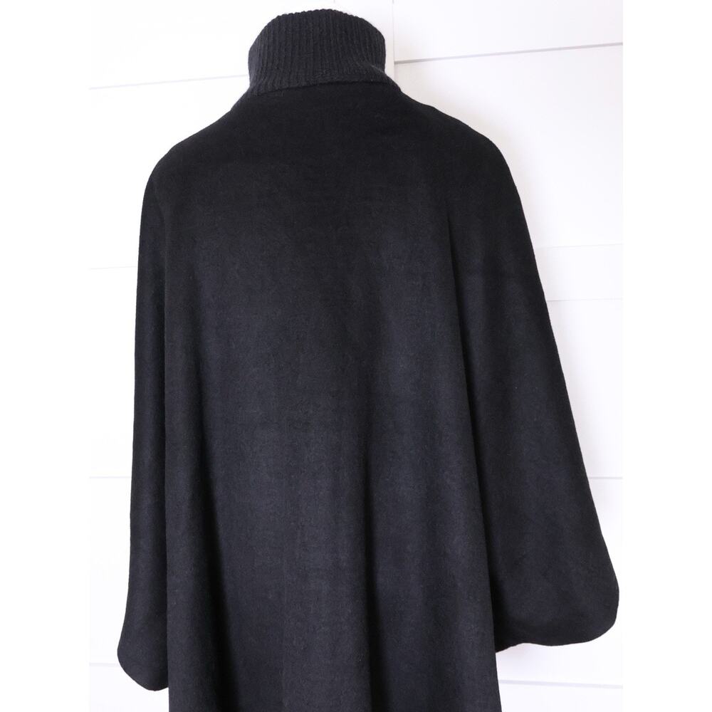 TUCKERNUCK Black Full Zip Huntington Poncho OS - Picture 9 of 16